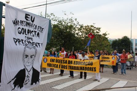 Pela primeira vez em Manaus, professores dos níveis municipal, estadual e federal somara